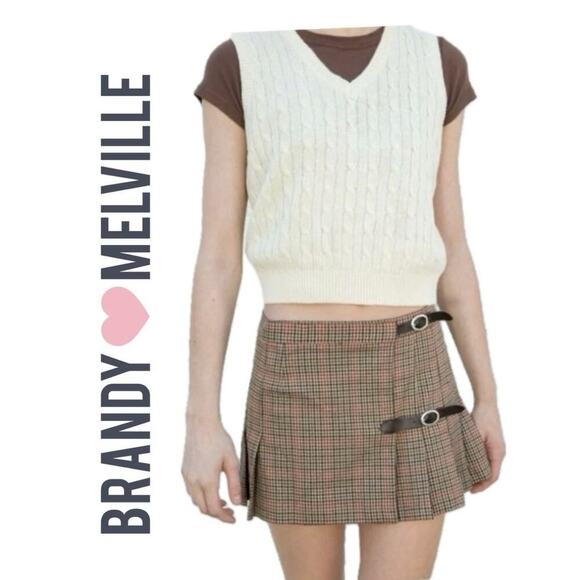 New BRANDY MELVILLE WRAP MINISKIRT DANA BUCKLE PLAID PLEATED PREPPY AESTHETIC - Picture 1 of 16